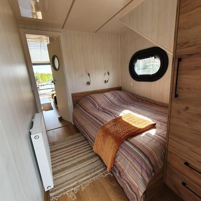 Hotel Modern, Brand New Houseboat Near Amsterdam Monnickendam Esterno foto