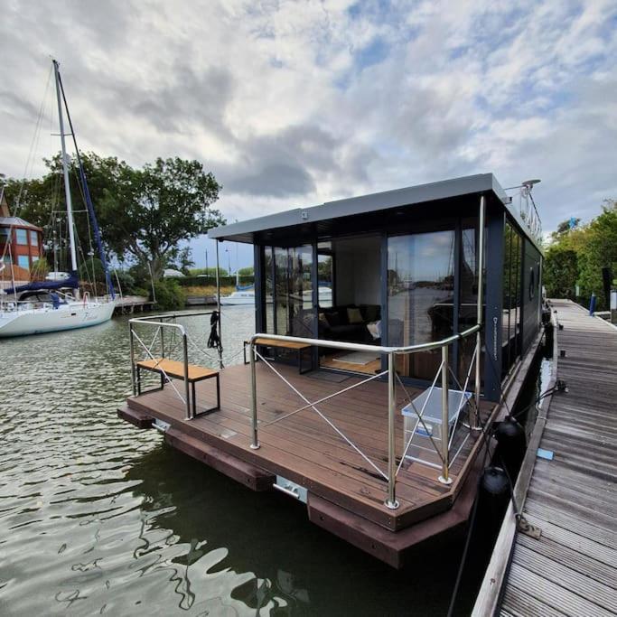 Hotel Modern, Brand New Houseboat Near Amsterdam Monnickendam Esterno foto