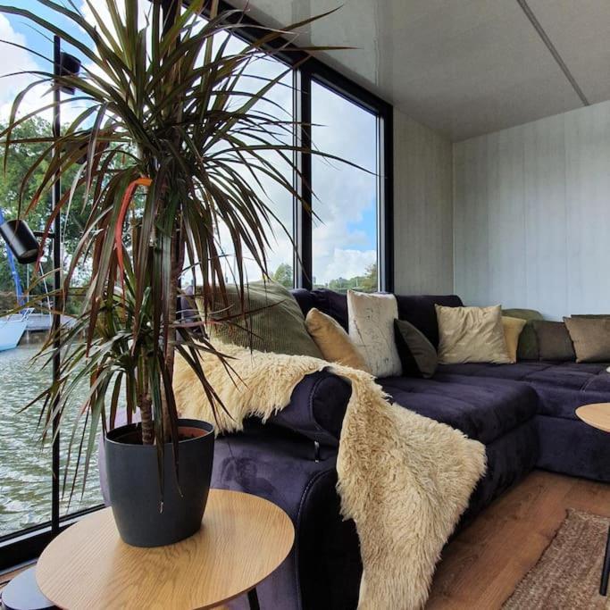 Hotel Modern, Brand New Houseboat Near Amsterdam Monnickendam Esterno foto