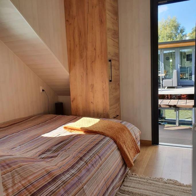 Hotel Modern, Brand New Houseboat Near Amsterdam Monnickendam Esterno foto