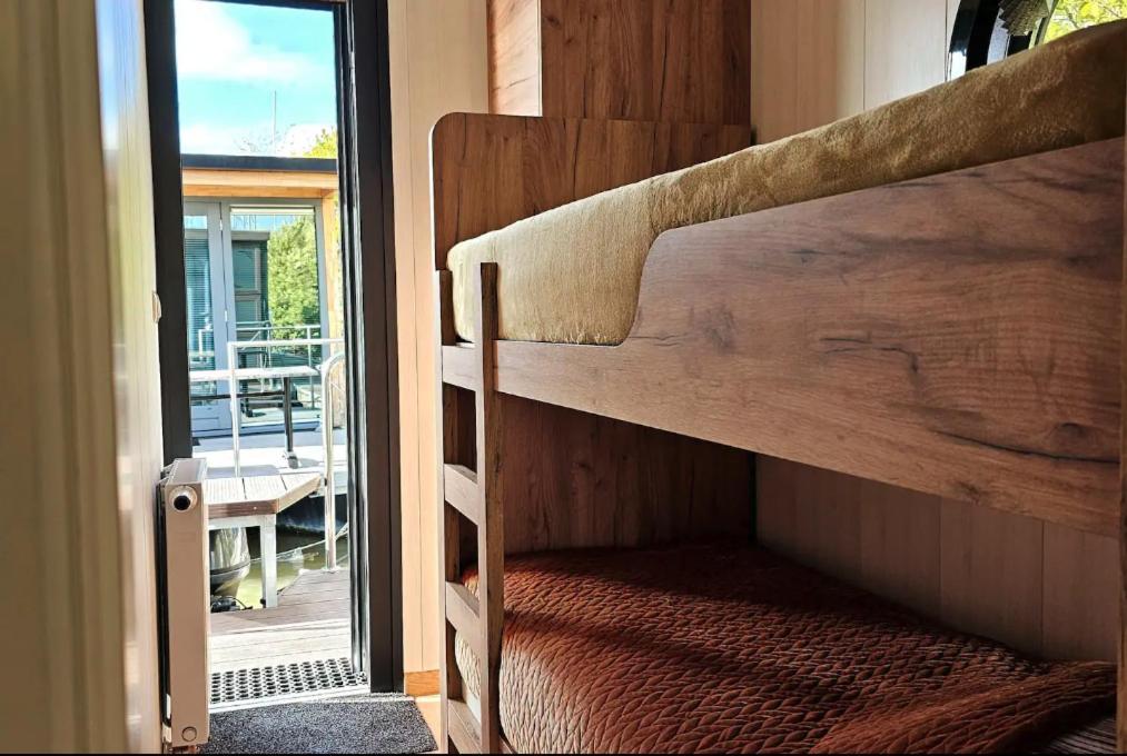 Hotel Modern, Brand New Houseboat Near Amsterdam Monnickendam Esterno foto